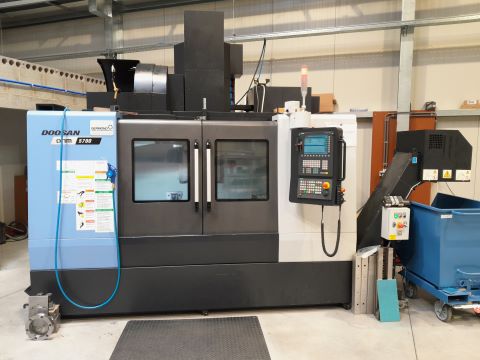 Centre vertical DOOSAN DNM5700