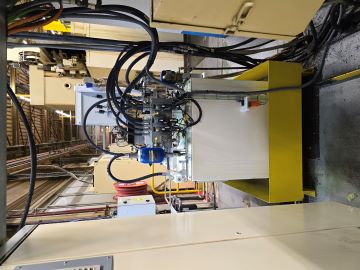 TV SCHIESS16DS